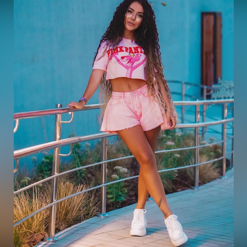 Pink shorts - Picture 7 of 11